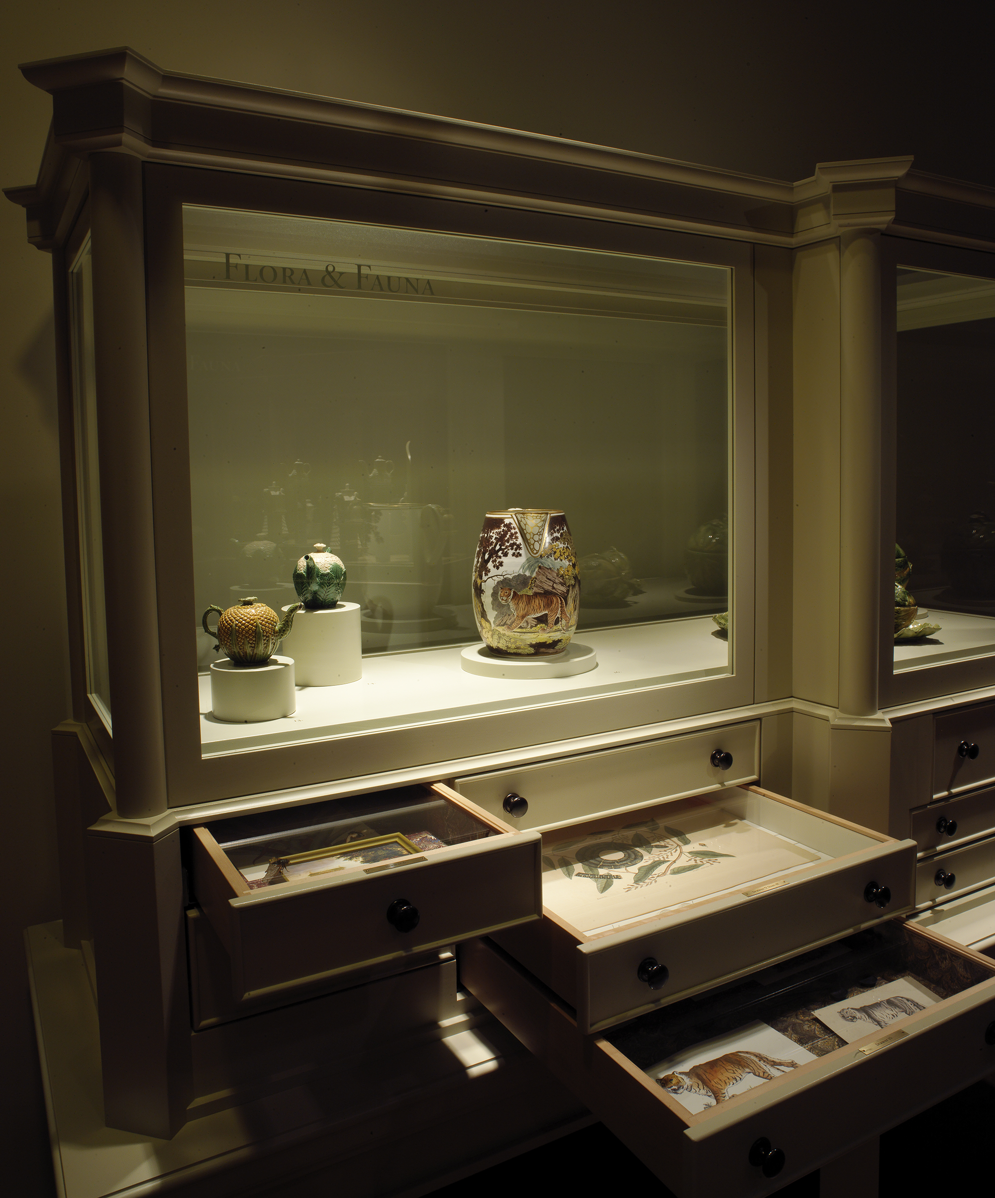Loca Miraculi_room 2_cabinet with 4 open drawers ceramics